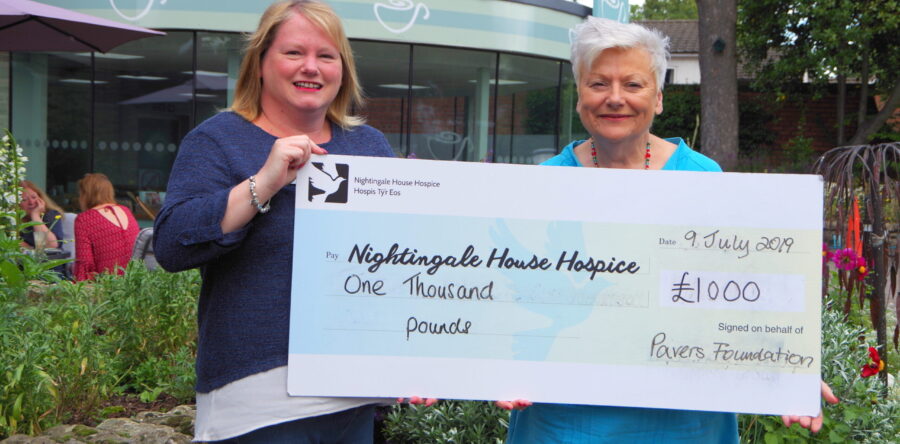 Nightingale House Hospice receives £1,000 to help with new Sunshine Room